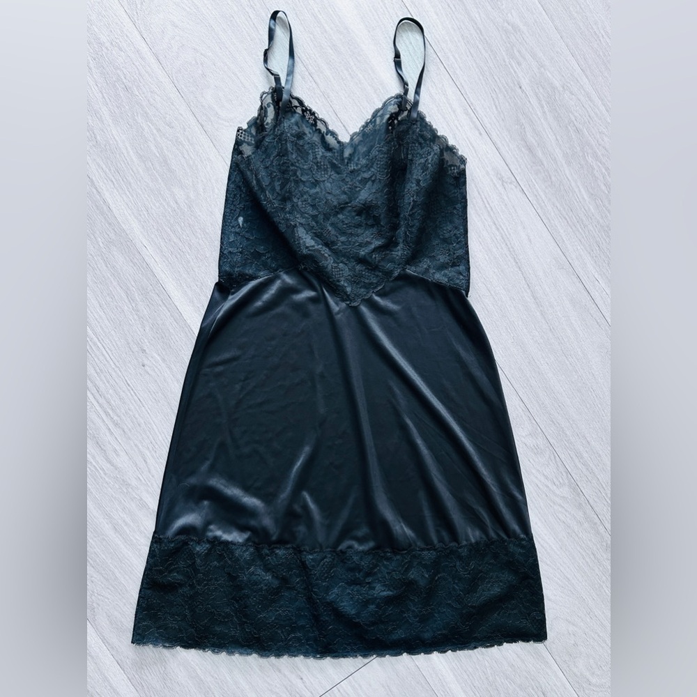 Vanity Fair Vintage Black Tricot Slip with Lace 36 S
